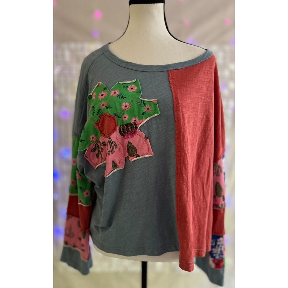 SHEIN boho/cottagecore oversized applique top. Size S.
